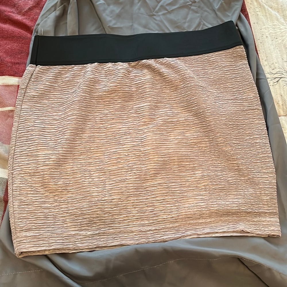 Junior’s large pencil skirt